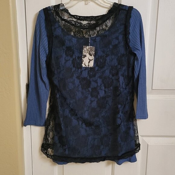 Camisa Blue knot-front off-shoulder tunic and sheer lace Tank Size: Medium NWT - Picture 11 of 14